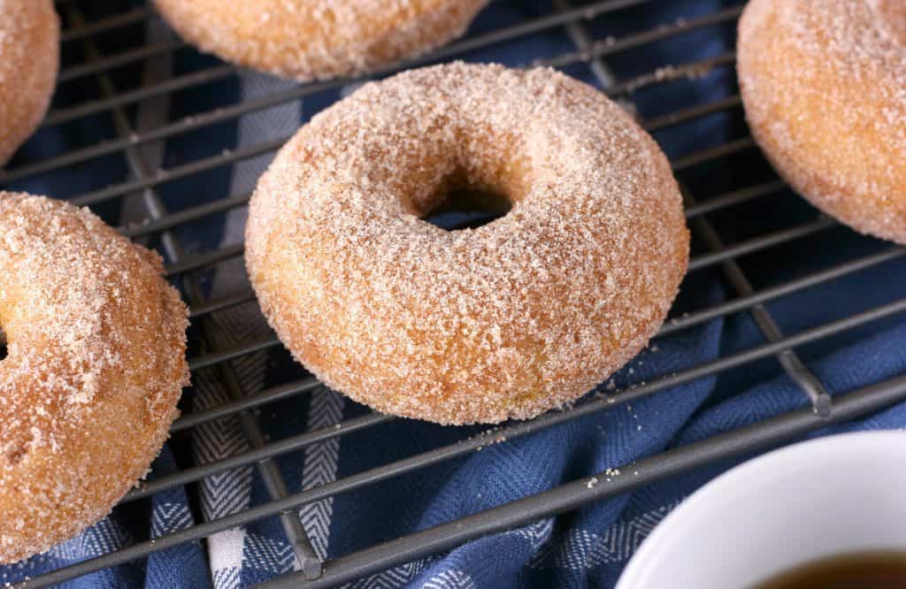 baked pumpkin cardamom doughnuts