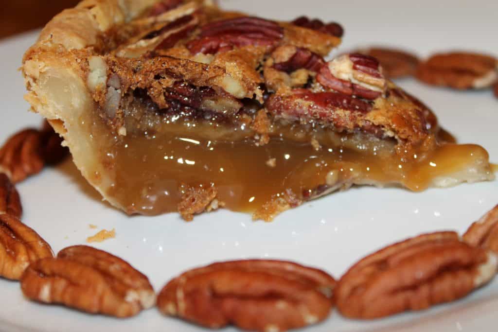 The Best Pecan Pie Recipe - www.momwithcookies.com #pecanpie #pecanpierecipe #southernpecanpie #pecanpiedarkcornsyrup #pecanpiebrownsugar #pecanpiebutter #pecanpiethanksgiving #easypecanpie #recipeswithpecans #bestpecanpie #homemadepecanpie