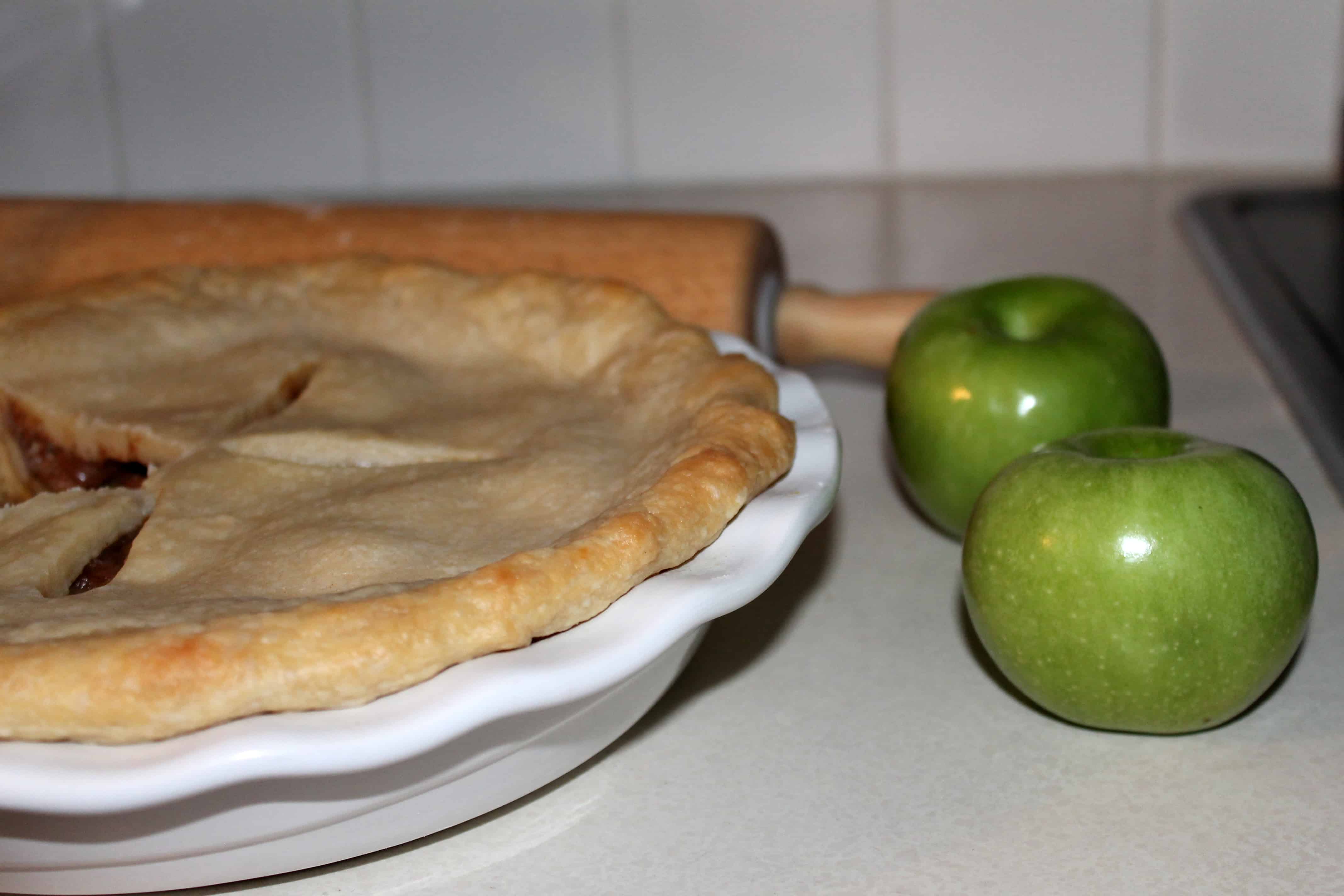 Delicious Apple Pie Recipe Mom With Cookies