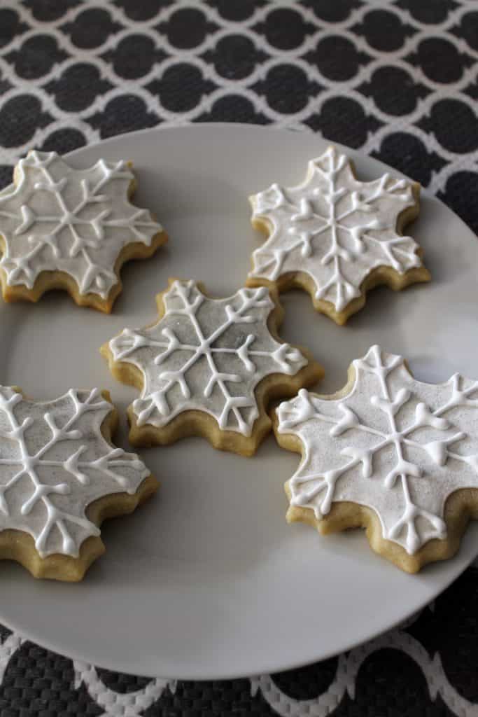 decorated snowflake cookies with edible glitter