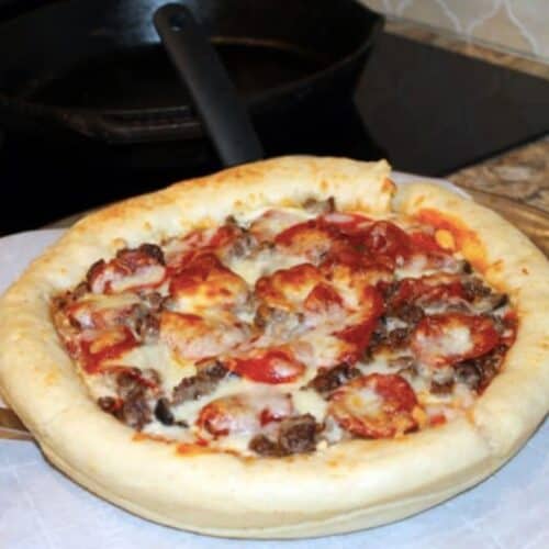 deep dish thick crust cast iron skillet pizza