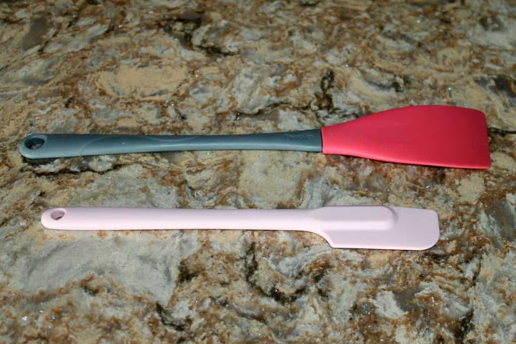 comparing a 2 piece rubber spatula and a 1 piece rubber spatula