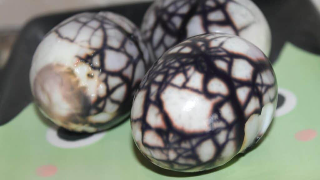 hard boiled eggs that look like spider webs